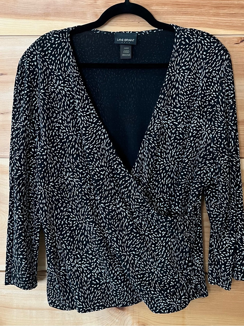 Lane Bryant Black & White Printed Sparkly Faux Wrap Blouse Elegant Evening Femme